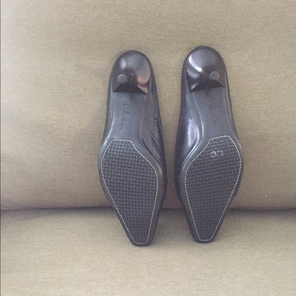 Cole Haan Kitten Heels With Buckle Detail - Picture 5 of 7